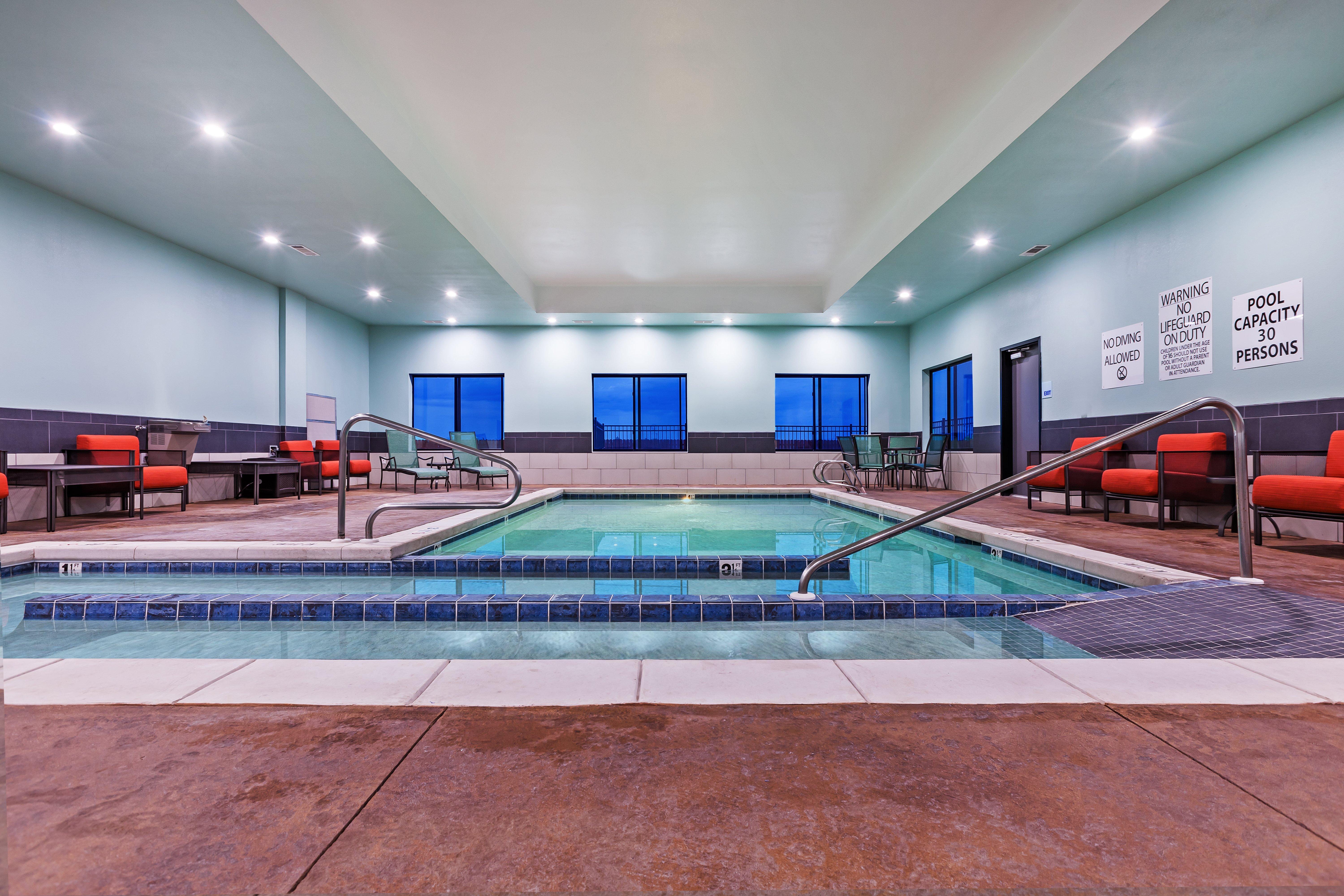 Holiday Inn Express & Suites Perryton By Ihg Lord Bagian luar foto