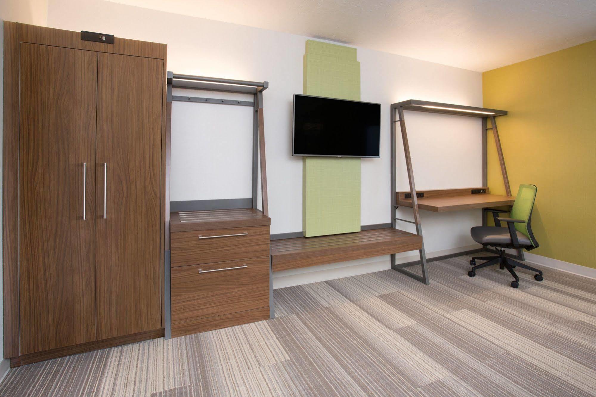 Holiday Inn Express & Suites Perryton By Ihg Lord Bagian luar foto